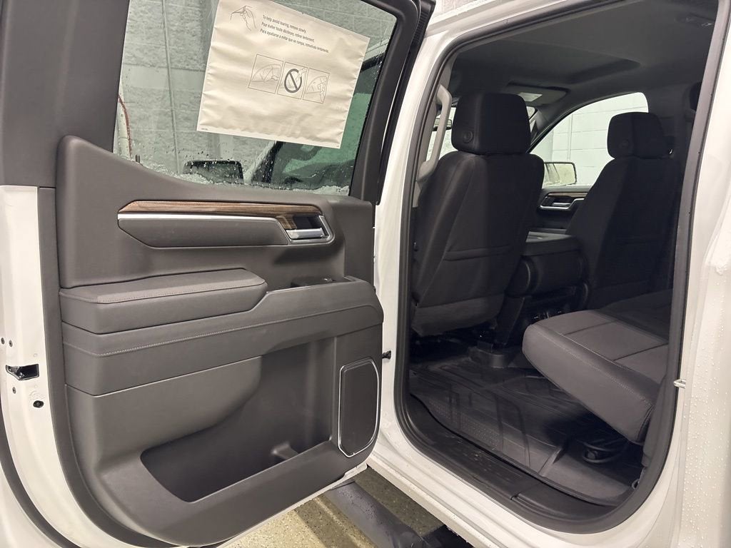 2026 Chevrolet Silverado 1500 RST Crew Cab Short Box 4WD