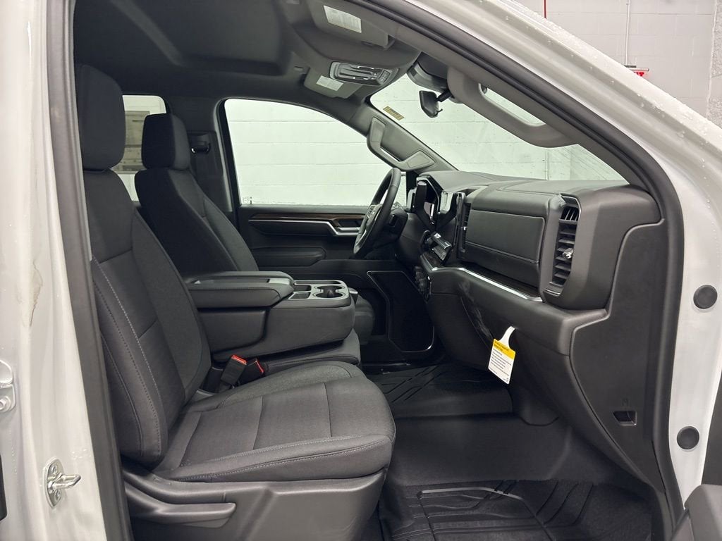 2026 Chevrolet Silverado 1500 RST Crew Cab Short Box 4WD