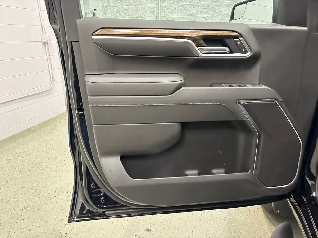 2026 Chevrolet Silverado 1500 RST Crew Cab Short Box 4WD