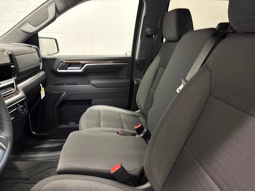 2026 Chevrolet Silverado 1500 RST Crew Cab Short Box 4WD