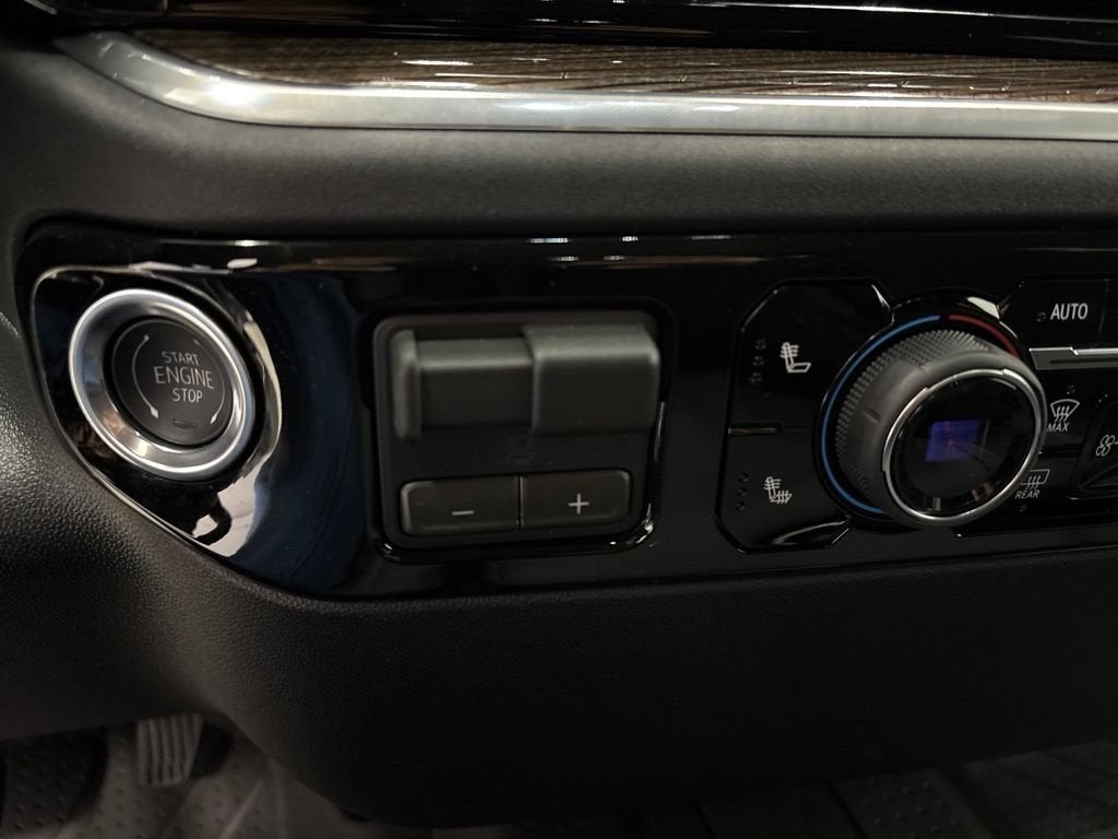 2026 Chevrolet Silverado 1500 RST Crew Cab Short Box 4WD