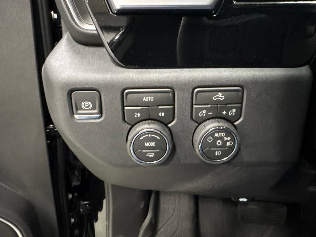 2026 Chevrolet Silverado 1500 RST Crew Cab Short Box 4WD