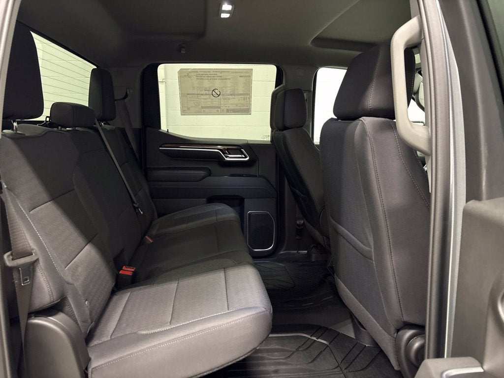 2026 Chevrolet Silverado 1500 RST Crew Cab Short Box 4WD