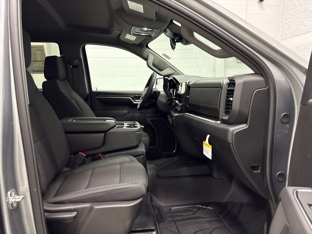 2026 Chevrolet Silverado 1500 RST Crew Cab Short Box 4WD