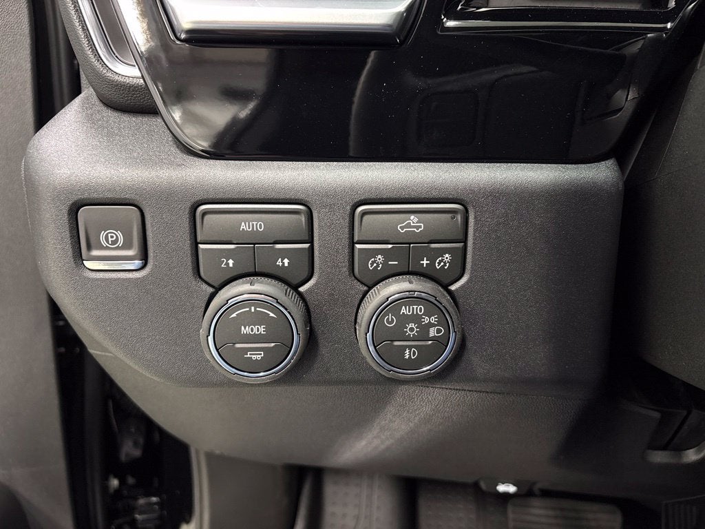 2026 Chevrolet Silverado 1500 RST Crew Cab Short Box 4WD