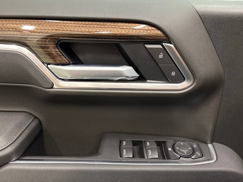 2026 Chevrolet Silverado 1500 RST Crew Cab Short Box 4WD
