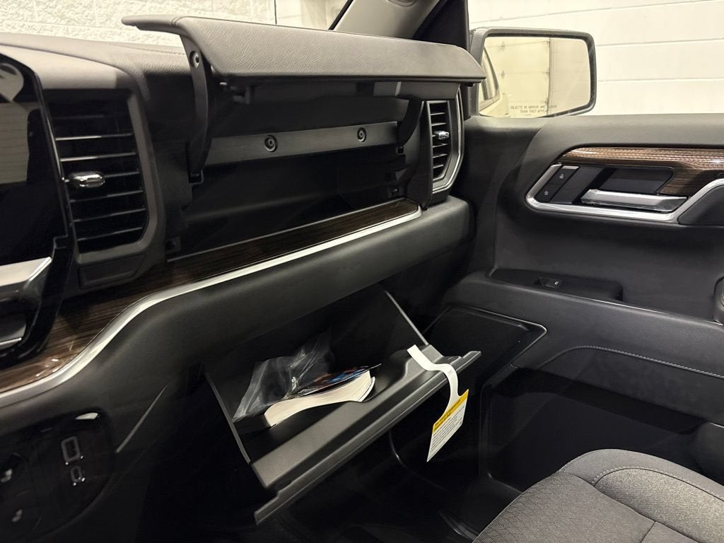 2026 Chevrolet Silverado 1500 RST Crew Cab Short Box 4WD
