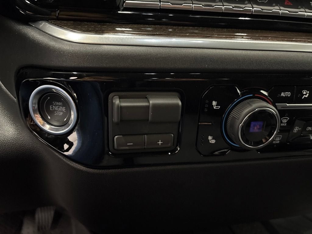 2026 Chevrolet Silverado 1500 RST Crew Cab Short Box 4WD
