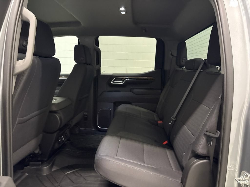 2026 Chevrolet Silverado 1500 RST Crew Cab Short Box 4WD