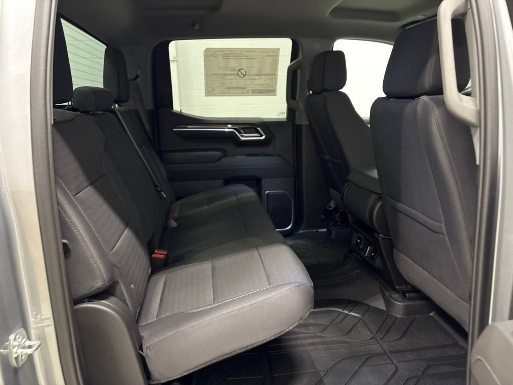 2026 Chevrolet Silverado 1500 RST Crew Cab Short Box 4WD