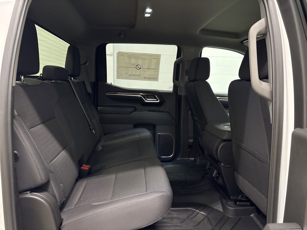 2026 Chevrolet Silverado 1500 RST Crew Cab Short Box 4WD