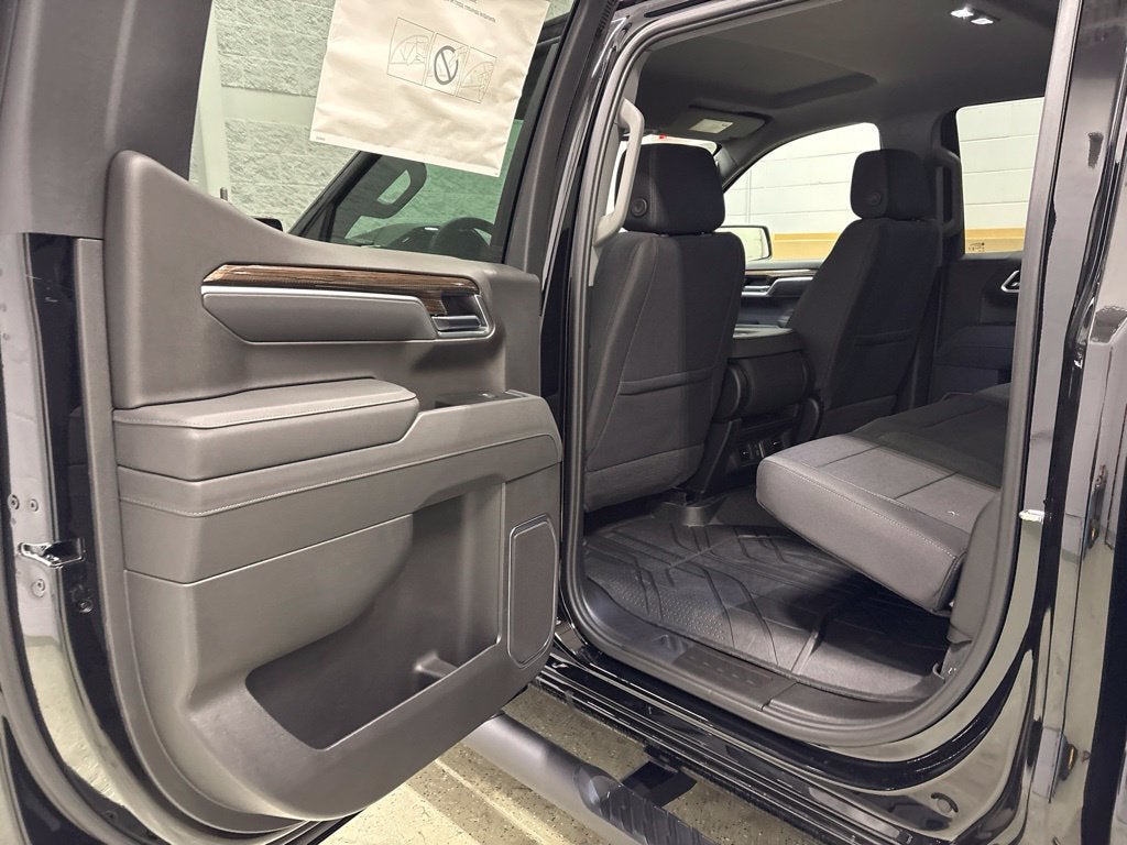 2026 Chevrolet Silverado 1500 RST Crew Cab Short Box 4WD