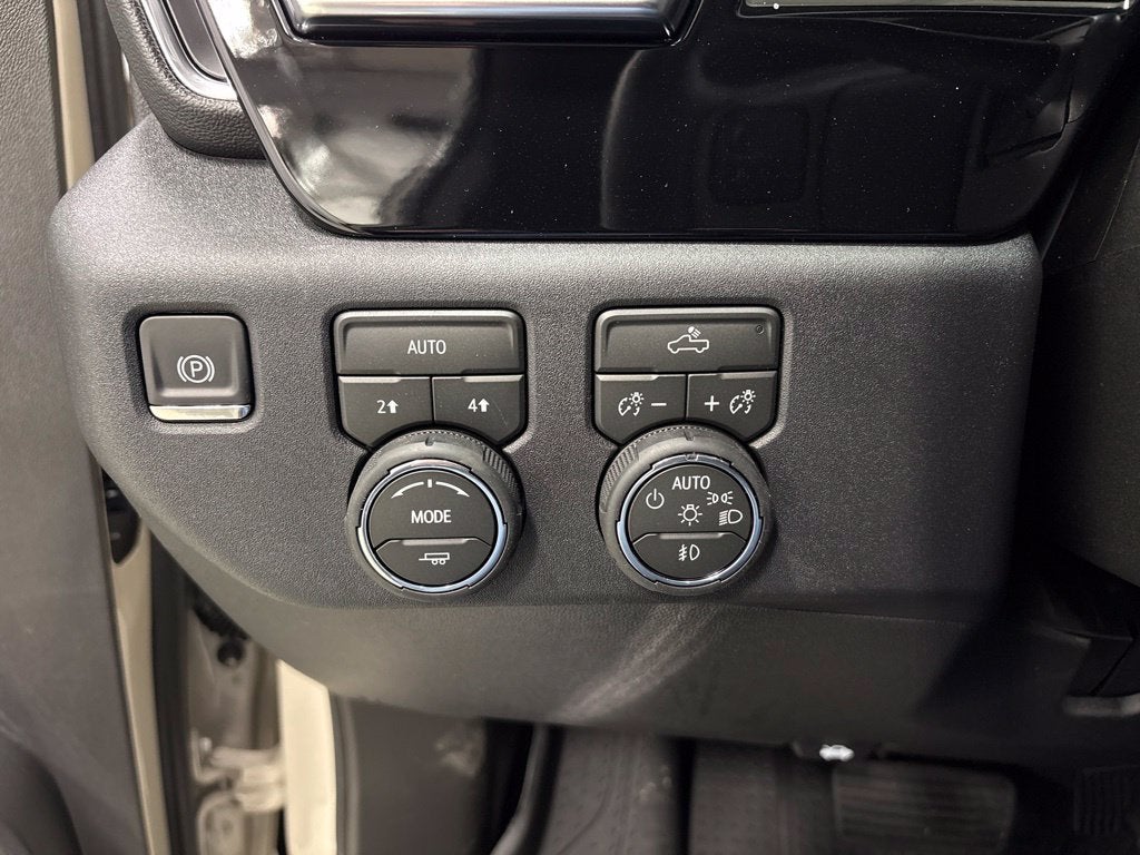 2026 Chevrolet Silverado 1500 RST Crew Cab Short Box 4WD