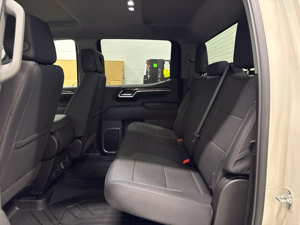 2026 Chevrolet Silverado 1500 RST Crew Cab Short Box 4WD
