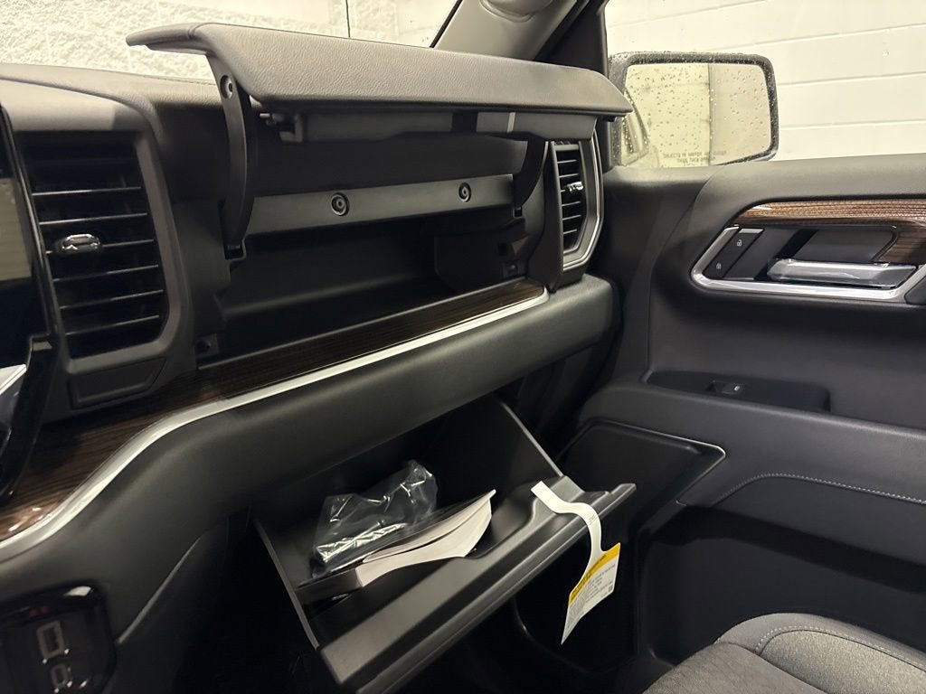 2026 Chevrolet Silverado 1500 RST Crew Cab Short Box 4WD