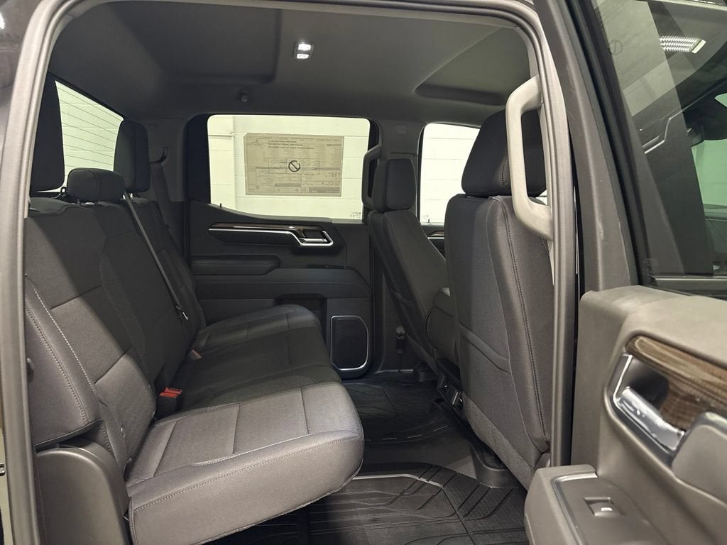2026 Chevrolet Silverado 1500 RST Crew Cab Short Box 4WD