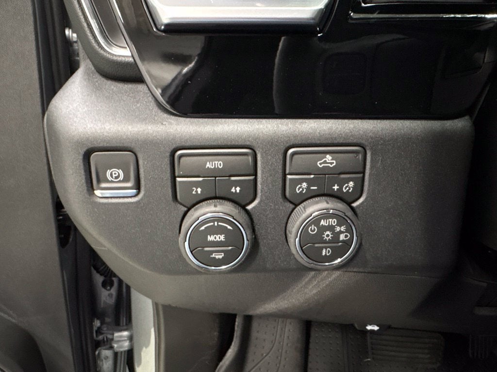2026 Chevrolet Silverado 1500 RST Crew Cab Short Box 4WD