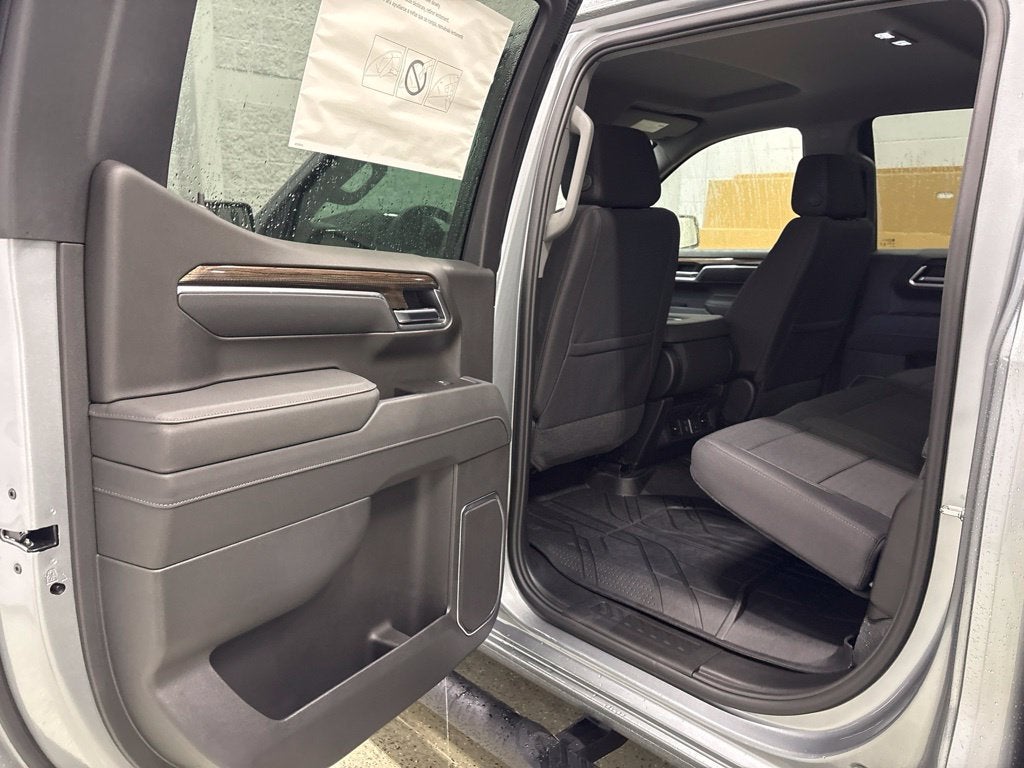 2026 Chevrolet Silverado 1500 RST Crew Cab Short Box 4WD
