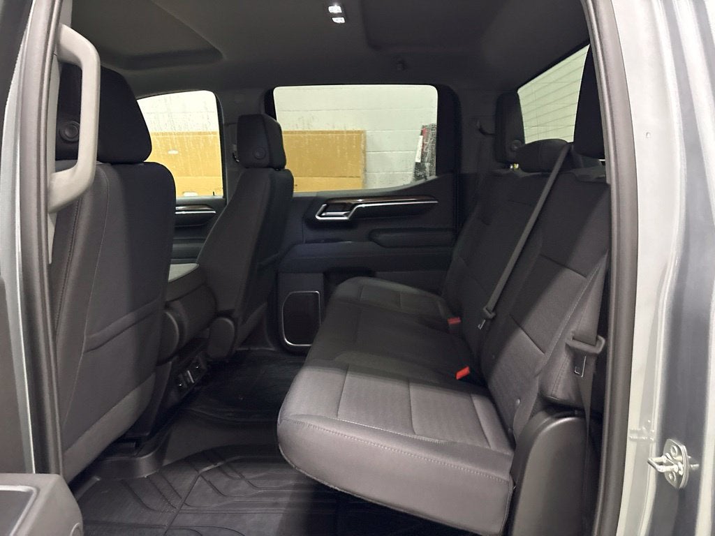 2026 Chevrolet Silverado 1500 RST Crew Cab Short Box 4WD