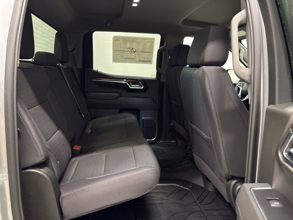2026 Chevrolet Silverado 1500 RST Crew Cab Short Box 4WD