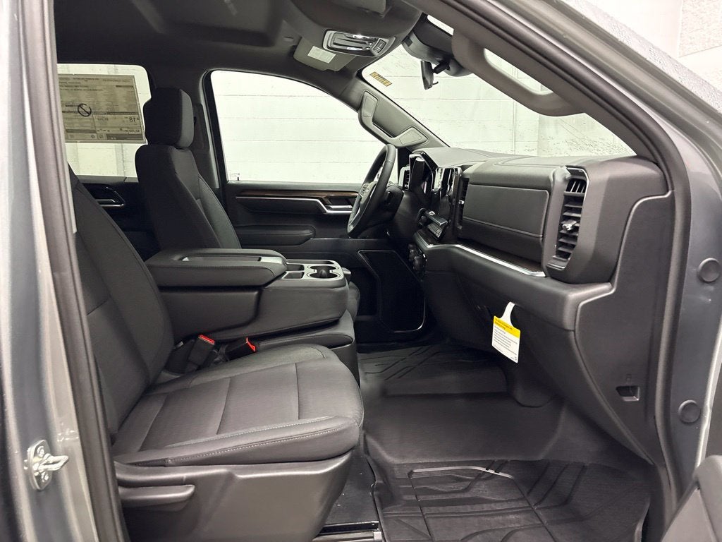 2026 Chevrolet Silverado 1500 RST Crew Cab Short Box 4WD