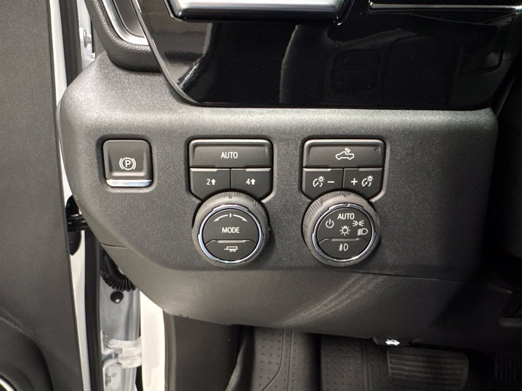 2026 Chevrolet Silverado 1500 RST Crew Cab Short Box 4WD