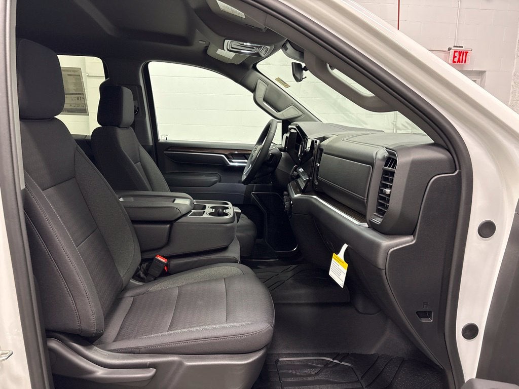 2026 Chevrolet Silverado 1500 RST Crew Cab Short Box 4WD