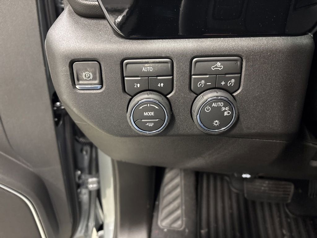 2026 Chevrolet Silverado 1500 LT (2FL) Double Cab Standard Box 4WD