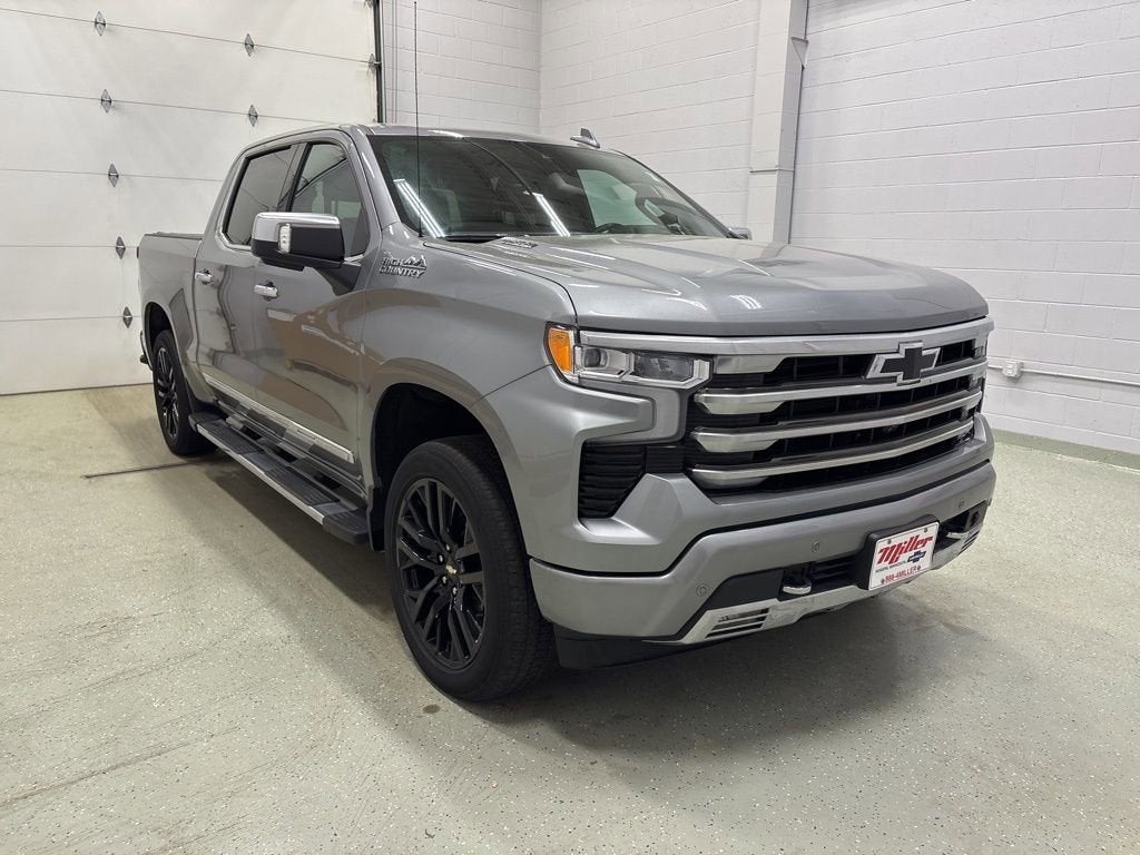 Used 2024 Chevrolet Silverado 1500 High Country with VIN 1GCUDJE80RZ195486 for sale in Rogers, Minnesota
