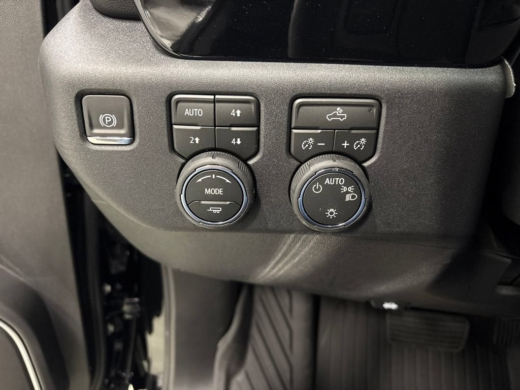 2026 Chevrolet Silverado 1500 LT Crew Cab Standard Box 4WD