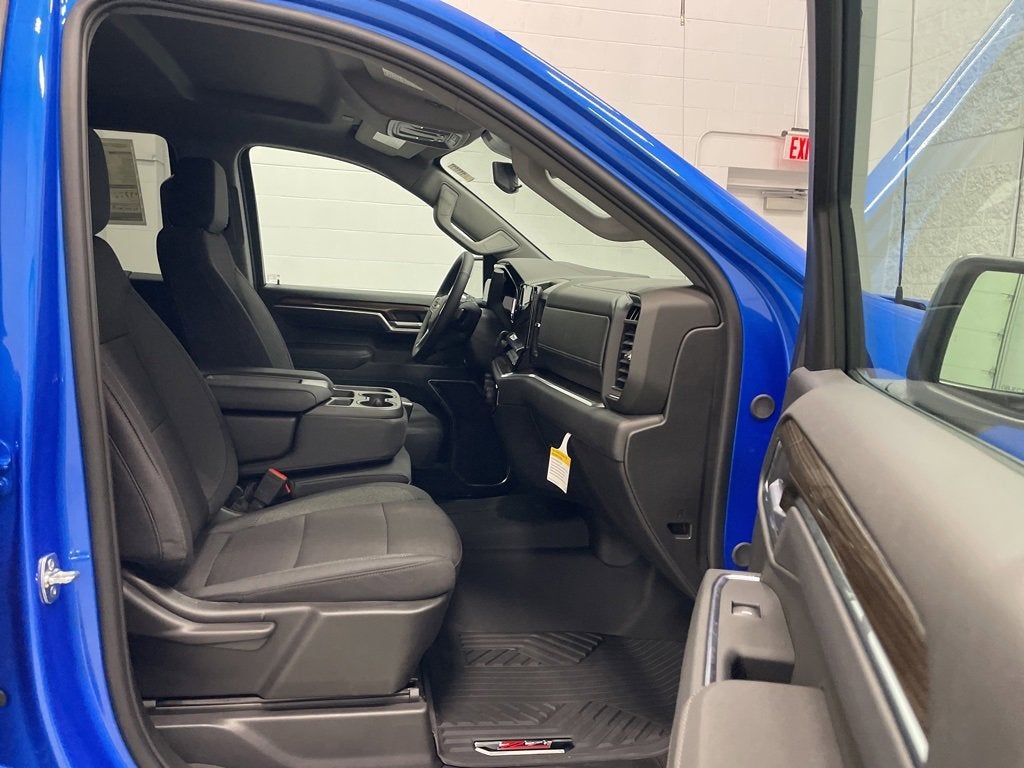 2026 Chevrolet Silverado 1500 LT Crew Cab Short Box 4WD