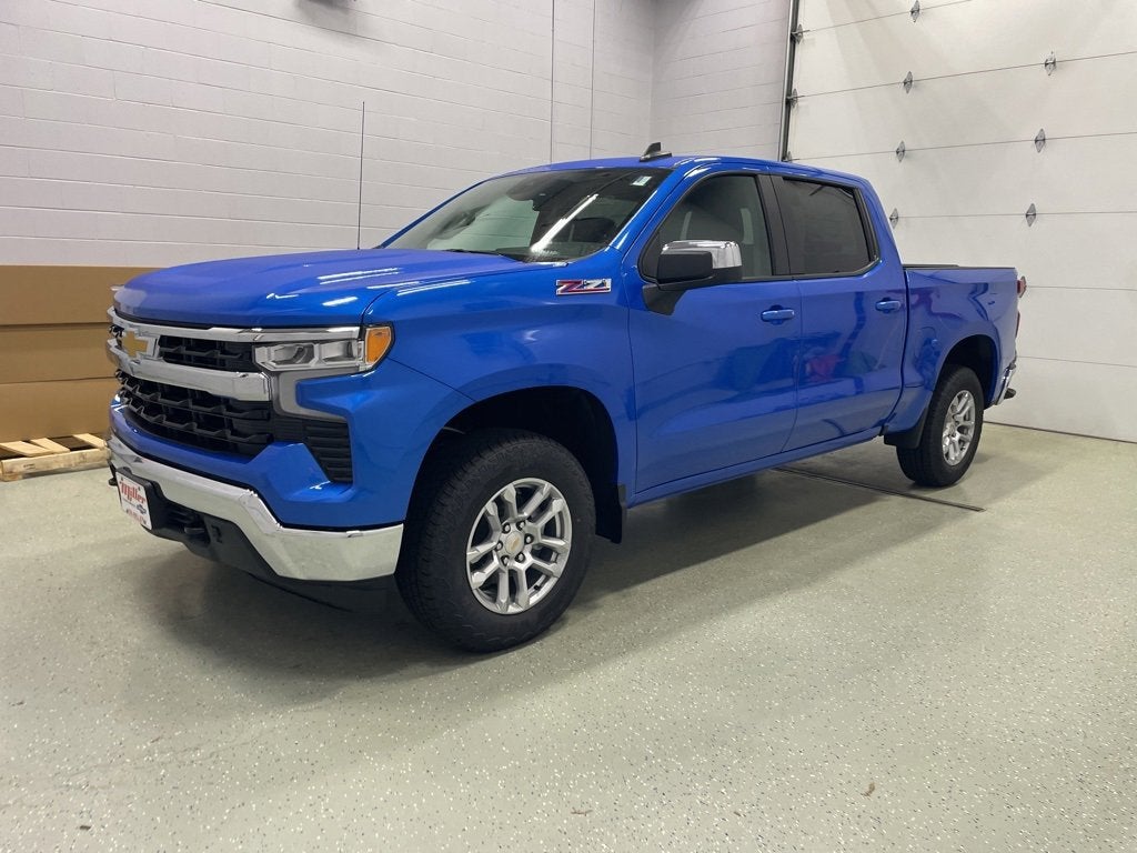 2026 Chevrolet Silverado 1500 LT Crew Cab Short Box 4WD