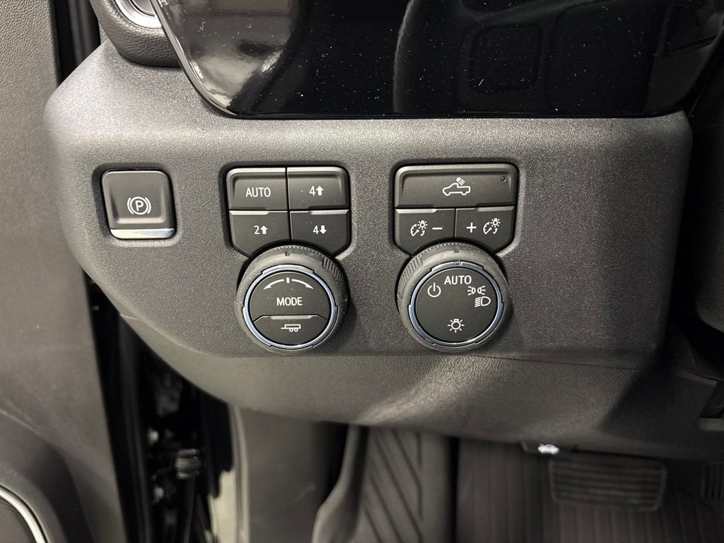 2026 Chevrolet Silverado 1500 LT Crew Cab Standard Box 4WD