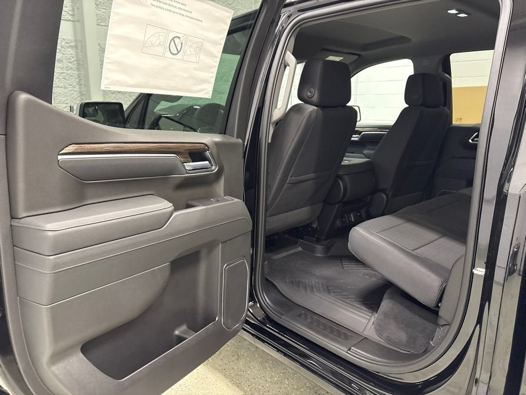 2026 Chevrolet Silverado 1500 LT Crew Cab Standard Box 4WD