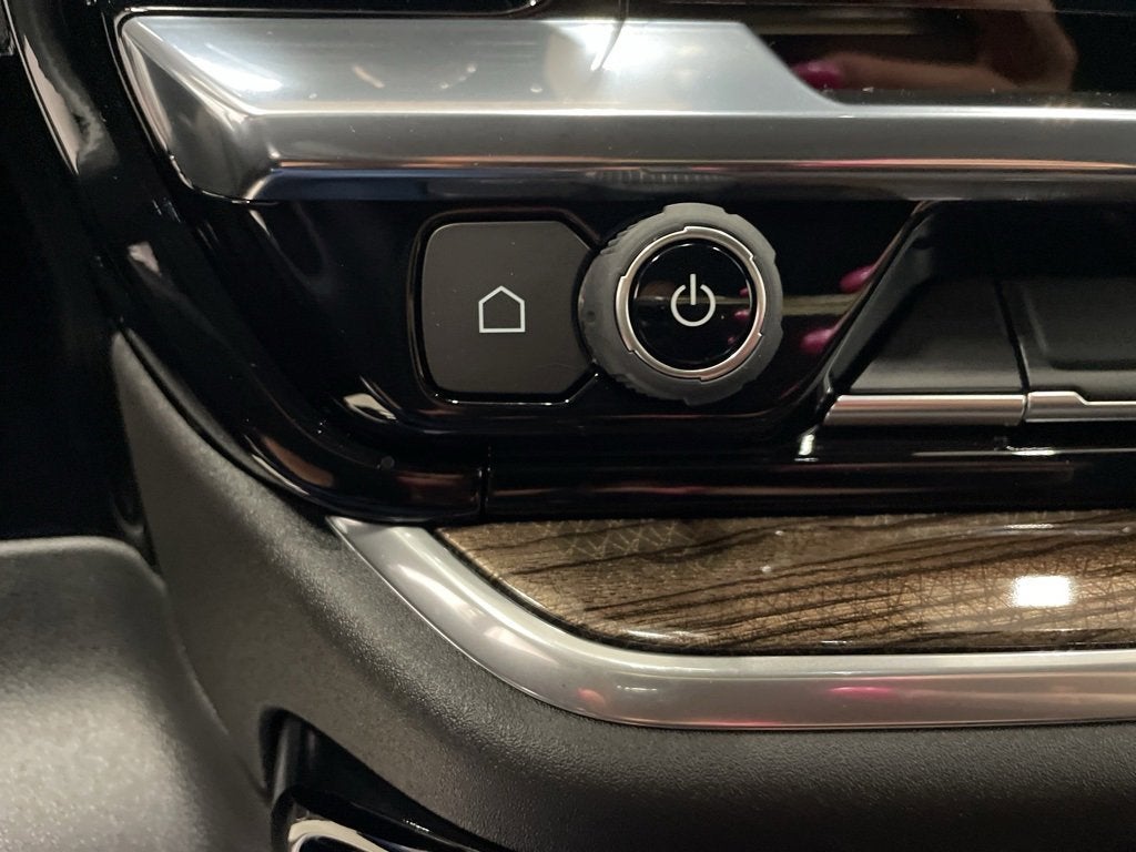 2026 Chevrolet Silverado 1500 LT Crew Cab Short Box 4WD