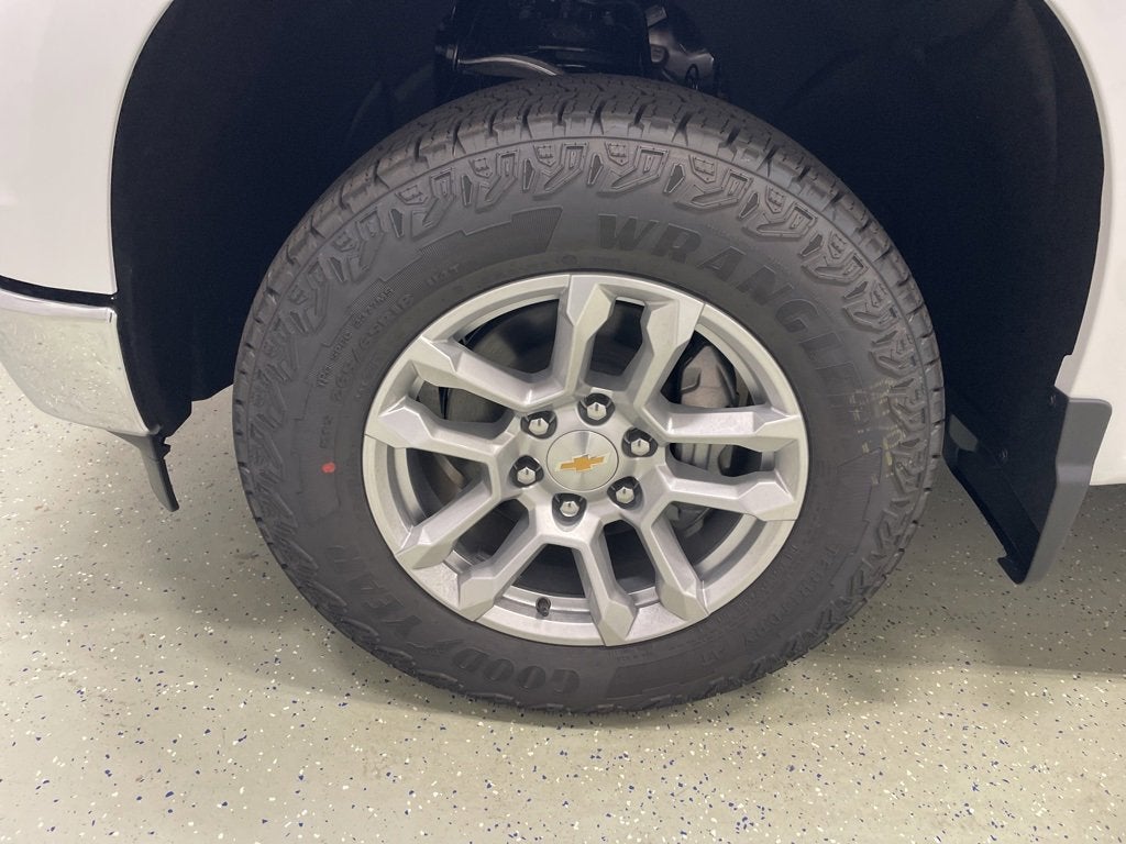 2026 Chevrolet Silverado 1500 LT Crew Cab Short Box 4WD