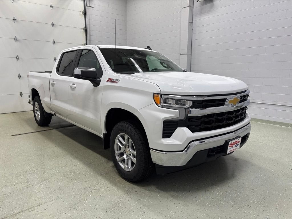 2026 Chevrolet Silverado 1500 LT Crew Cab Standard Box 4WD