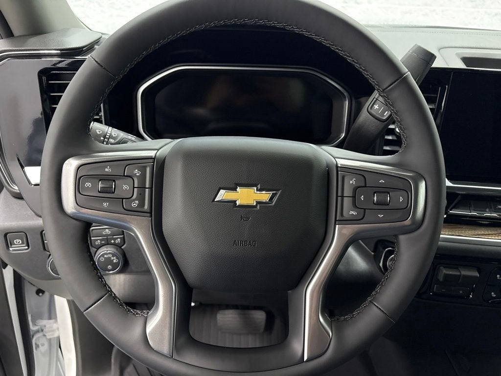 2026 Chevrolet Silverado 1500 LT Crew Cab Standard Box 4WD