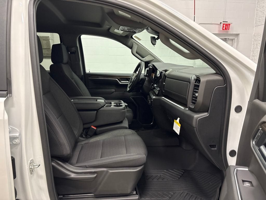 2026 Chevrolet Silverado 1500 LT Crew Cab Standard Box 4WD
