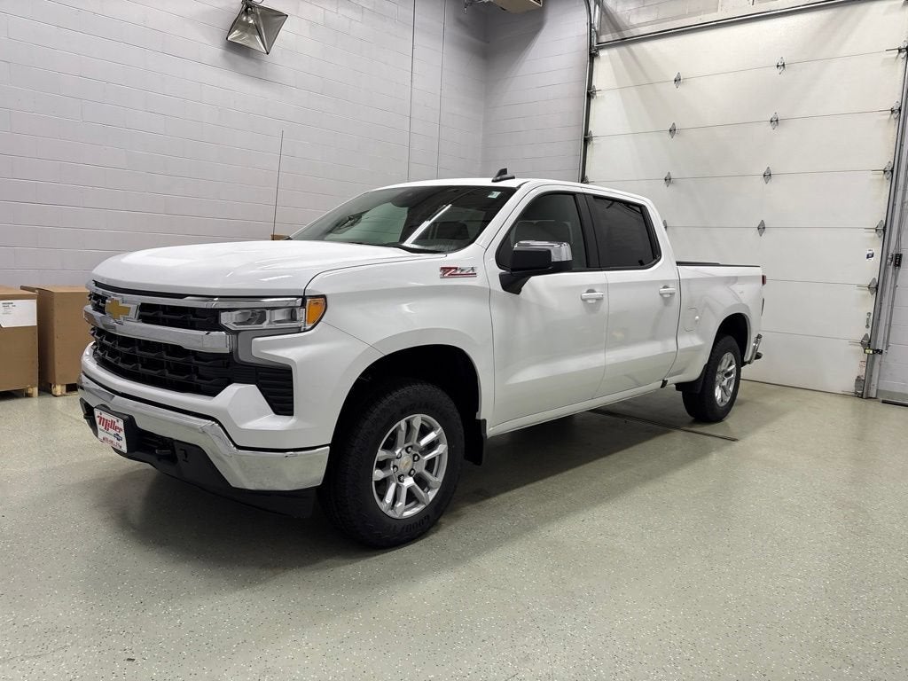 2026 Chevrolet Silverado 1500 LT Crew Cab Standard Box 4WD