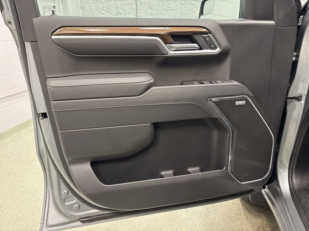 2026 Chevrolet Silverado 1500 RST Crew Cab Short Box 4WD