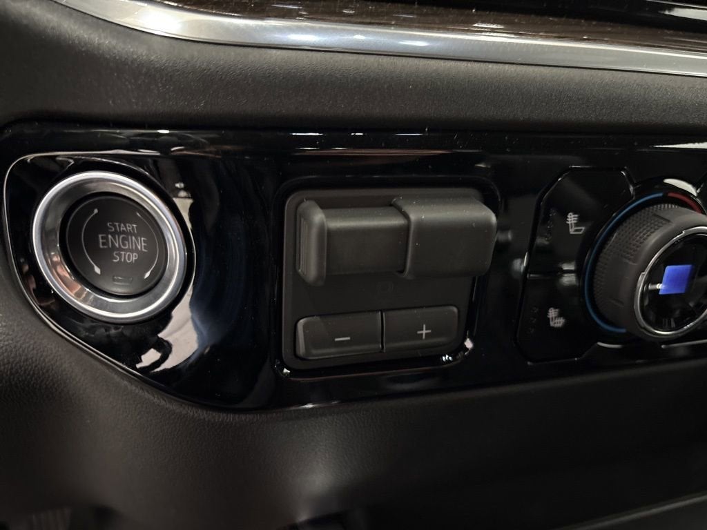 2026 Chevrolet Silverado 1500 RST Crew Cab Short Box 4WD