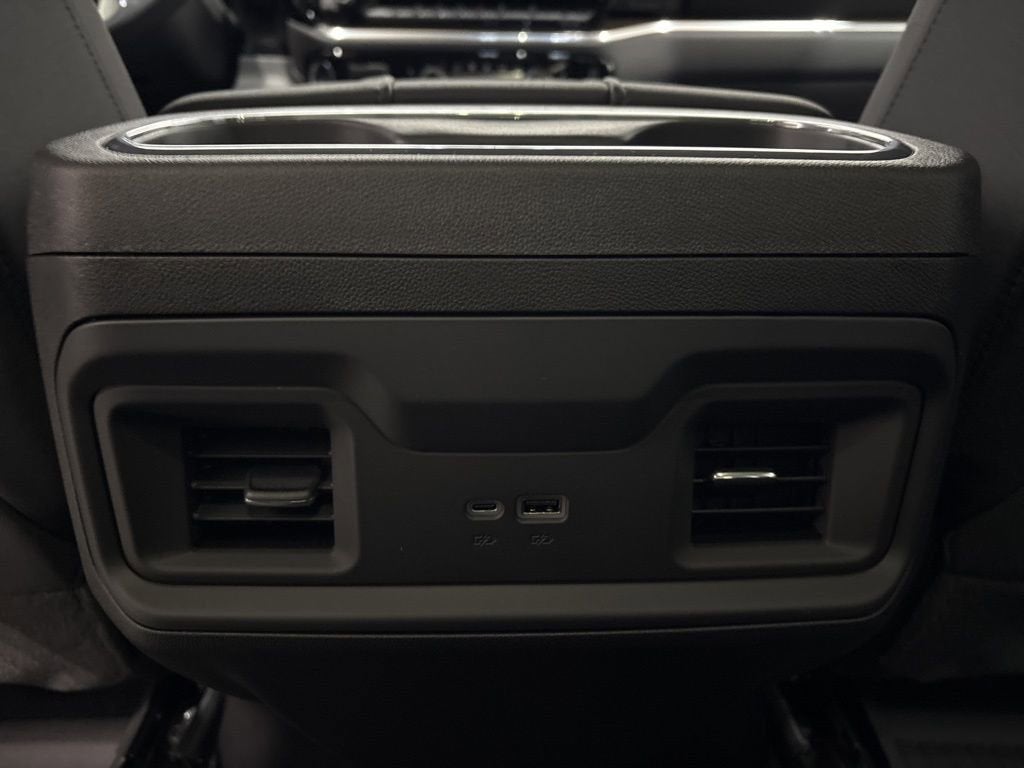 2026 Chevrolet Silverado 1500 RST Crew Cab Short Box 4WD