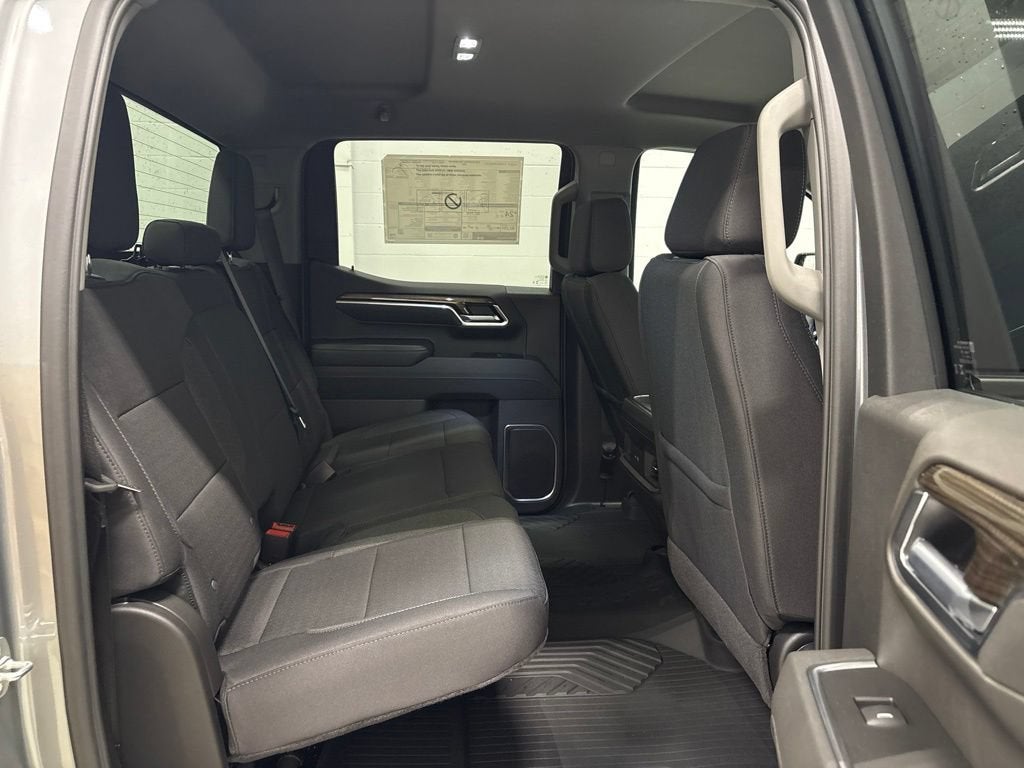 2026 Chevrolet Silverado 1500 RST Crew Cab Standard Box 4WD