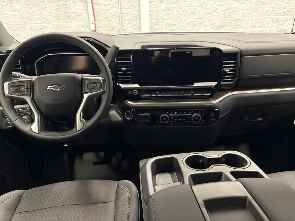 2026 Chevrolet Silverado 1500 RST Crew Cab Short Box 4WD
