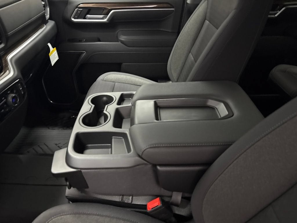 2026 Chevrolet Silverado 1500 RST Crew Cab Short Box 4WD