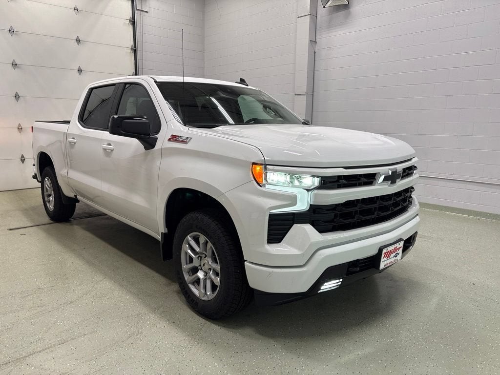 2026 Chevrolet Silverado 1500 RST Crew Cab Short Box 4WD