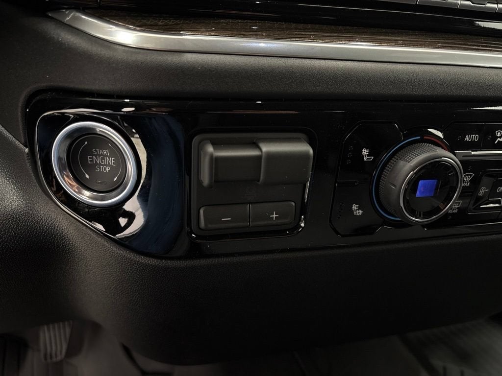 2026 Chevrolet Silverado 1500 RST Crew Cab Short Box 4WD