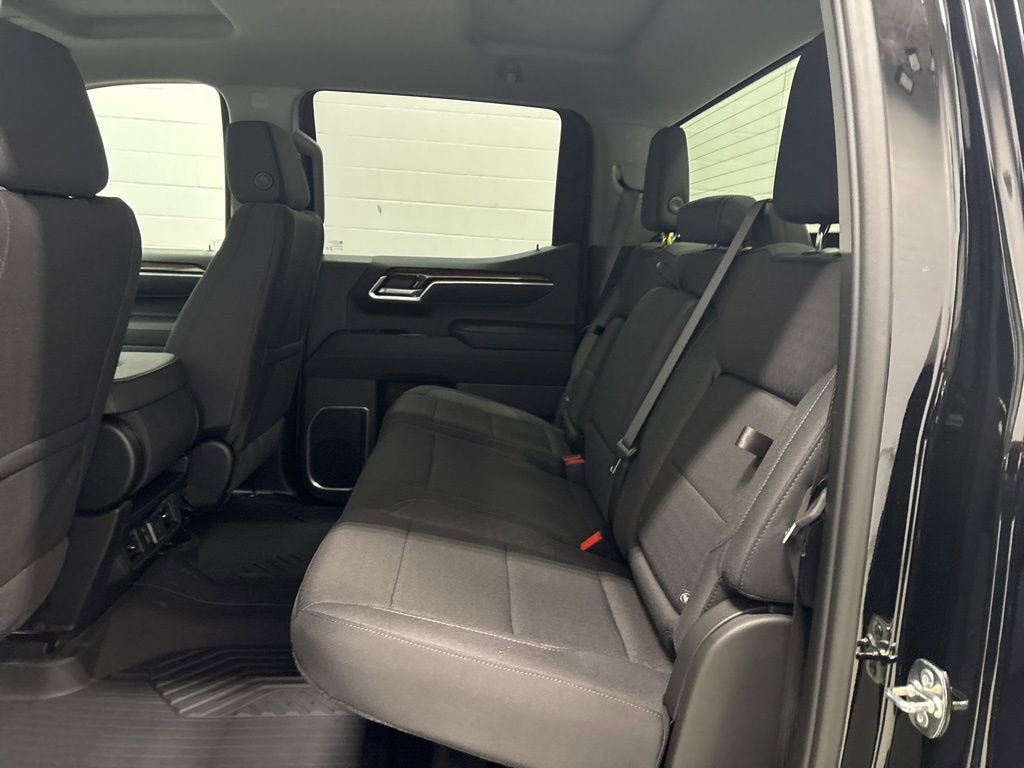 2026 Chevrolet Silverado 1500 RST Crew Cab Short Box 4WD