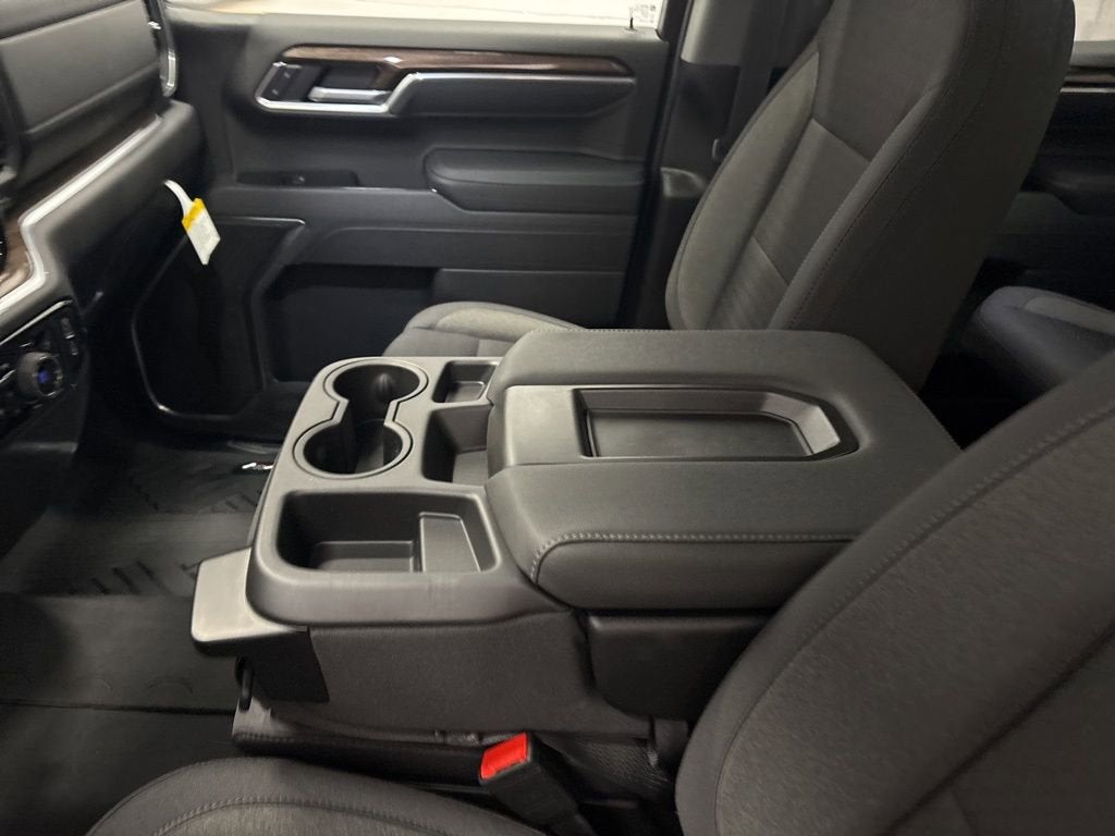 2026 Chevrolet Silverado 1500 RST Crew Cab Short Box 4WD